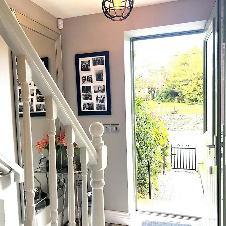Villa Charming Cosy 4-Bed House In Killarney Extérieur photo
