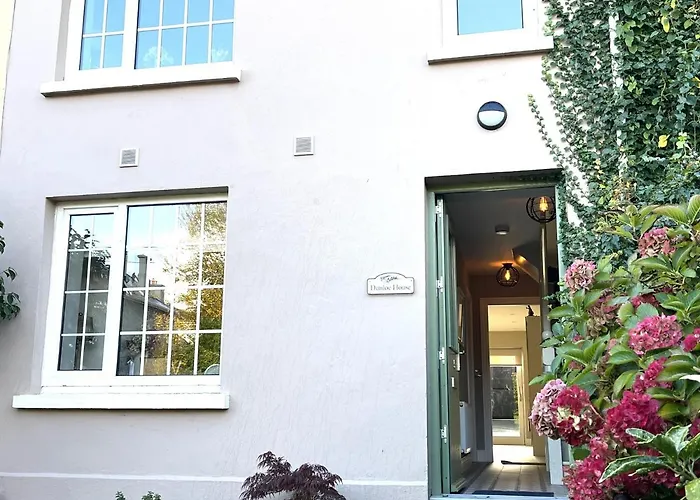 Charming Cosy 4-Bed House In Killarney