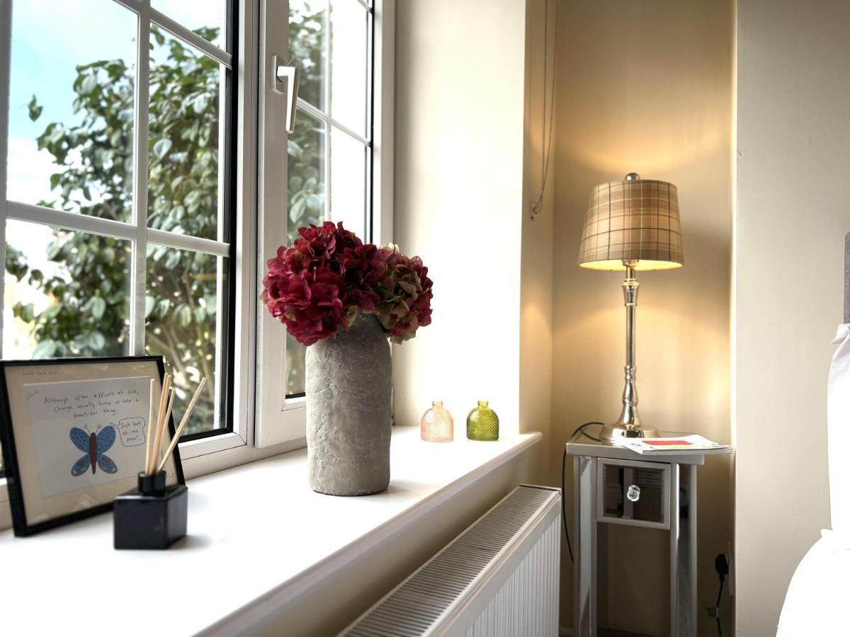 Hébergement de vacances Charming Cosy 4-bed House In *