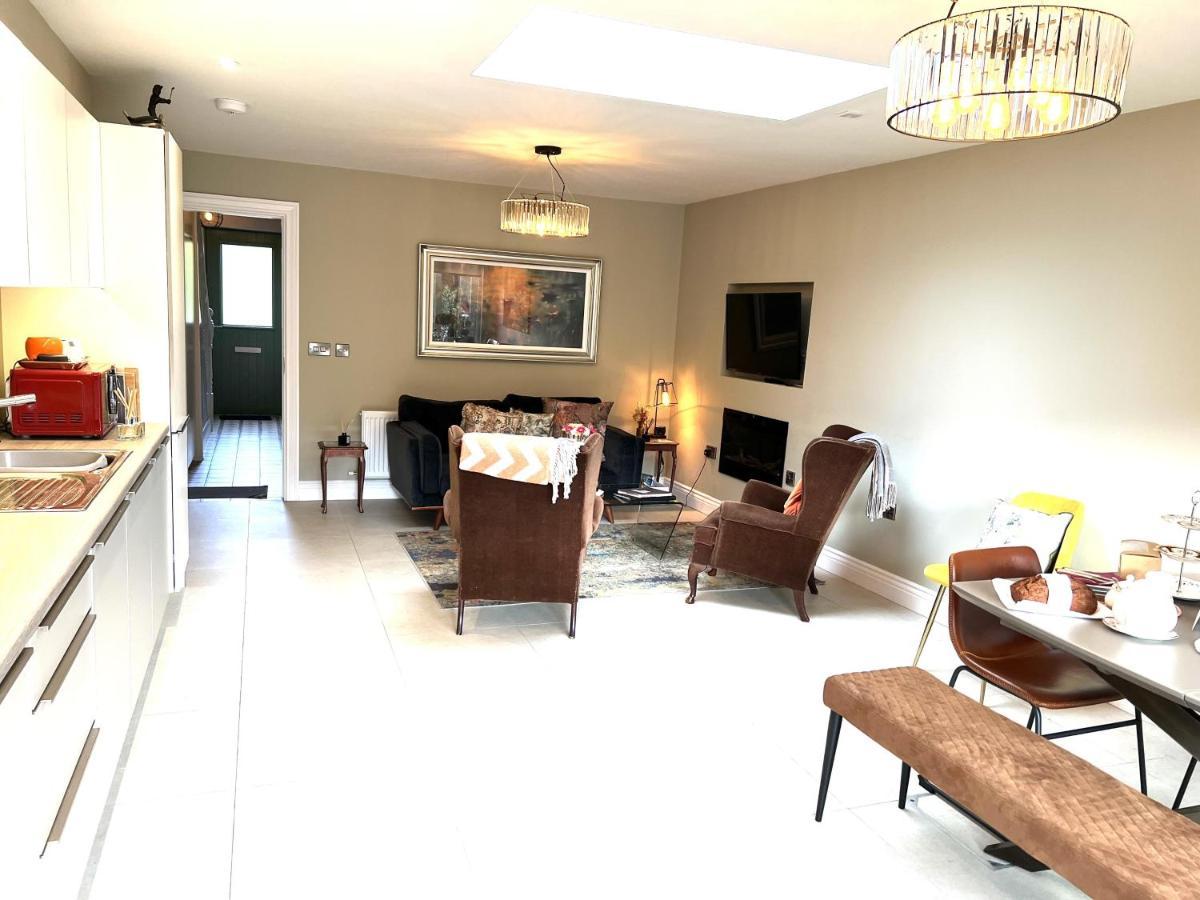 Hébergement de vacances Charming Cosy 4-bed House In *